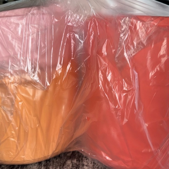 Tupperware 3-pc Set - Cubix Basic Bright Rounds -  BRAND NEW - Picture 12 of 12